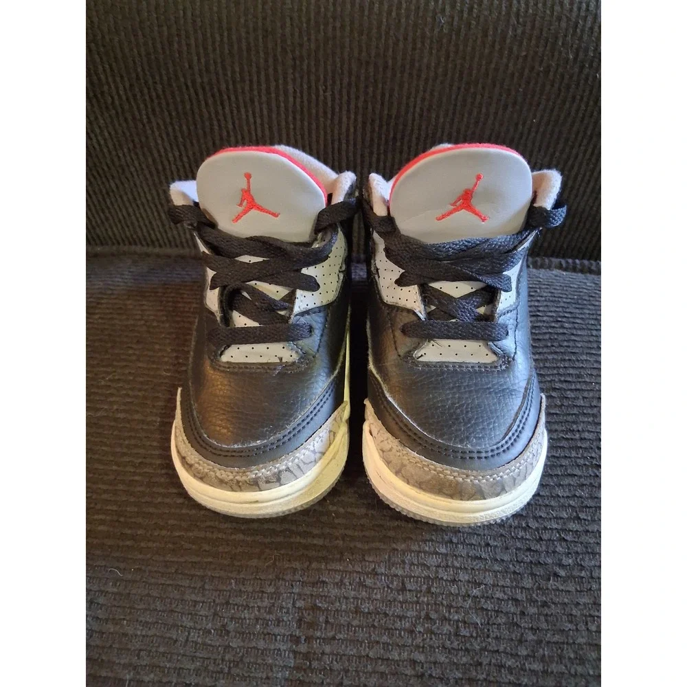 Jordan retro black